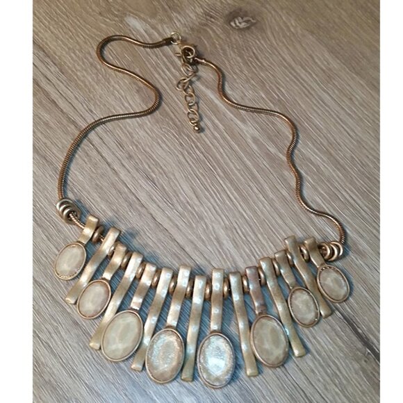 Gold Tone Modernist-Brutalist Style Bib Chain Costume Dressy Statement Necklace. - Picture 2 of 4